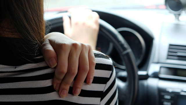 pateint with shoulder pain needing auto accident chiropractor in Tarrytown